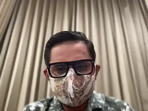 slavekinky001 online show from 12, 4, 2026