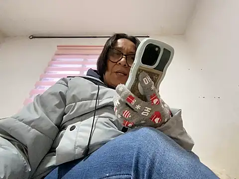 sweeviolet online show from 5, 2, 2026