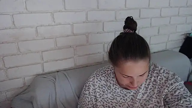 Snapshot of Crazyy_girl_ chatting on 21, 10, 2025 Crazyy girl online show from 21, 10, 2025