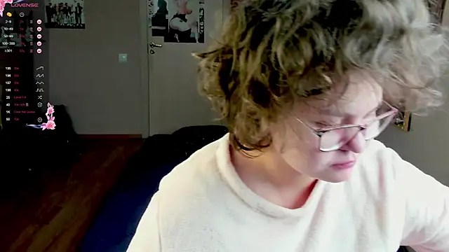 Sashy Way online show from 8, 3, 2025