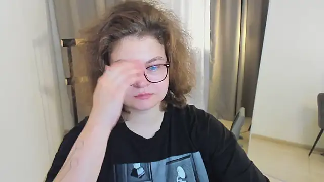 Sashy Way online show from 18, 9, 2025