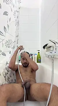 Snapshot of vinzpnr210 chatting on 16, 12, 2024 vinzpnr210 online show from 16, 12, 2024