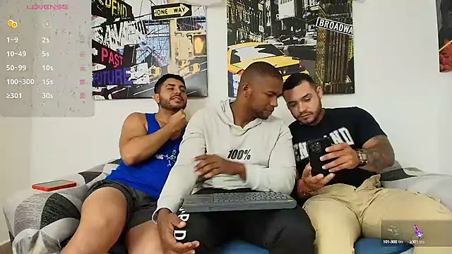 Snapshot of hott_dicks chatting on 31, 12, 2024 hott dicks online show from 31, 12, 2024