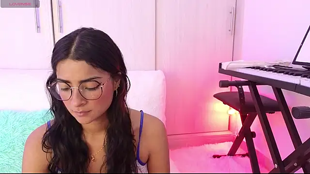 Yues050600 online show from 30, 12, 2024