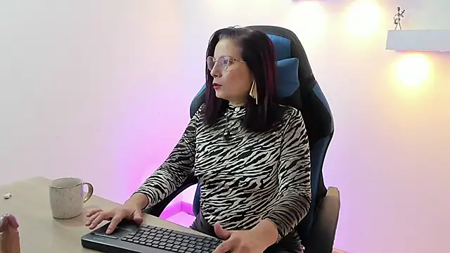 Snapshot of ada_mclaine chatting on 5, 3, 2026 ada mclaine online show from 5, 3, 2026