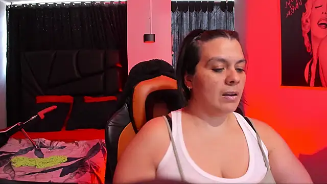 martina foxy  online show from 24, 1, 2025