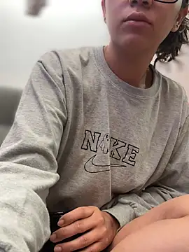 Mila Morgan online show from 7, 2, 2026