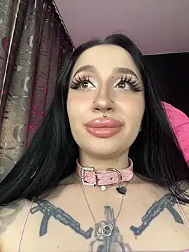 Snapshot of Molly__Moon chatting on 12, 3, 2025 Molly Moon online show from 12, 3, 2025