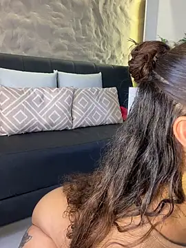 Isa  Blanc online show from 16, 4, 2026