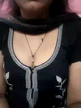 Cute nidhi online show from 4, 1, 2025