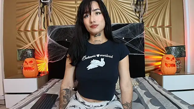 emmily keller19 online show from 8, 10, 2025