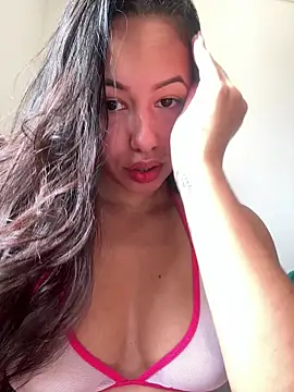 Snapshot of Monica_Pimentinha_ chatting on 11, 3, 2025 Monica Pimentinha online show from 11, 3, 2025