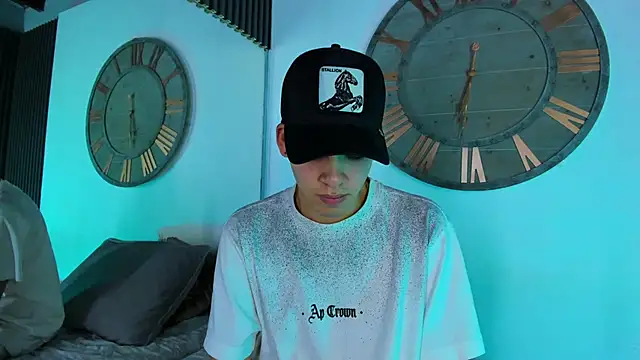 Mike 0233  online show from 5, 2, 2025