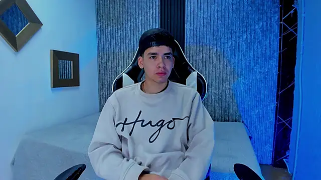 Mike 0233  online show from 3, 12, 2025