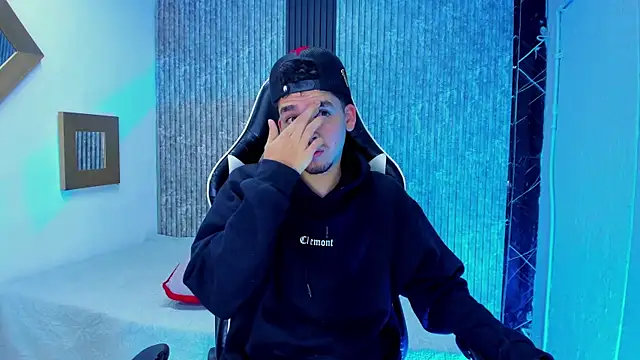 Mike 0233  online show from 6, 1, 2026