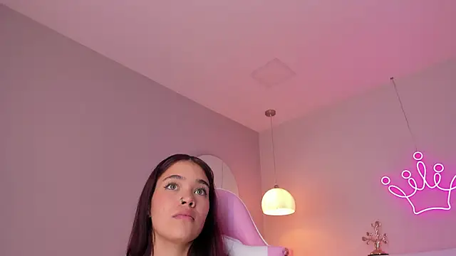 violeth hill online show from 30, 1, 2025