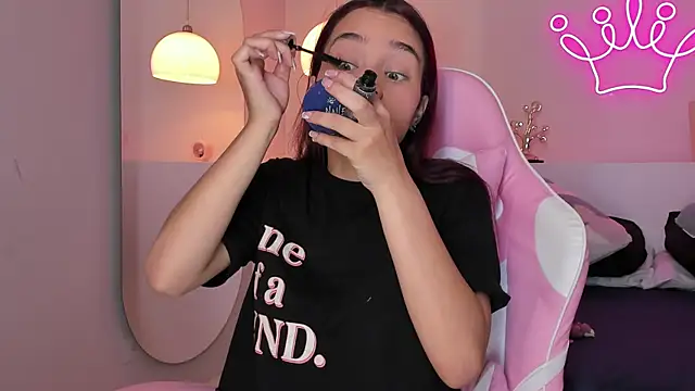 violeth hill online show from 7, 2, 2025