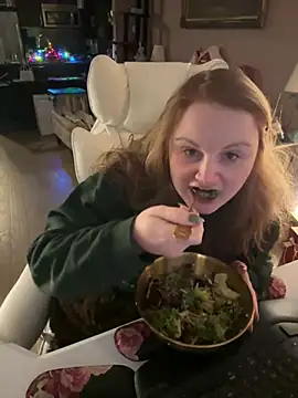 GingerSnap33 online show from 10, 12, 2024