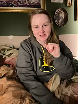 GingerSnap33 online show from 5, 2, 2025