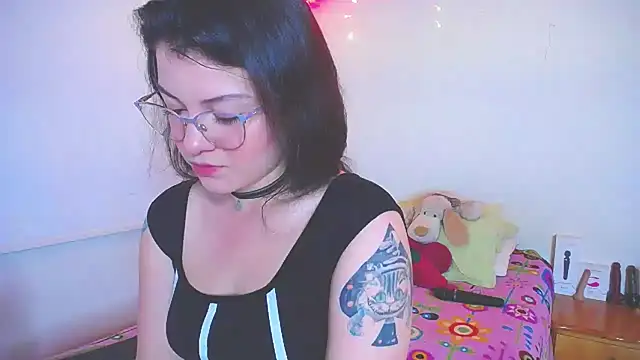 juli05star20 online show from 11, 1, 2025