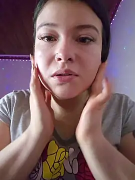 Snapshot of juli05star20 chatting on 18, 7, 2026 juli05star20 online show from 18, 7, 2026