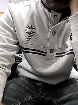 toxicboy121212 online show from 15, 12, 2024