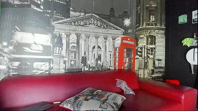 CloeRodriguez online show from 12, 4, 2026