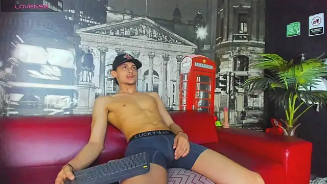 Snapshot of CloeRodriguez chatting on 28, 5, 2026 CloeRodriguez online show from 28, 5, 2026