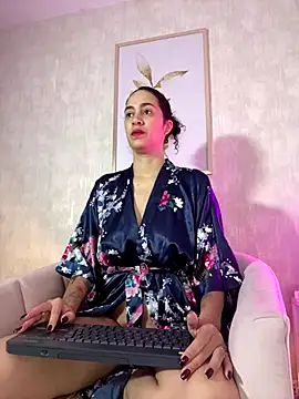 thaliacollins online show from 12, 10, 2025