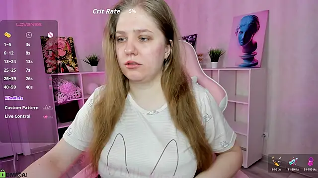 Snapshot of Megan_Violer chatting on 22, 4, 2026 Megan Violer online show from 22, 4, 2026