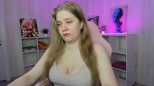 Snapshot of Megan_Violer chatting on 29, 6, 2026 Megan Violer online show from 29, 6, 2026