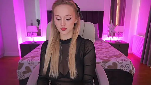 LylaYeess online show from 8, 4, 2026