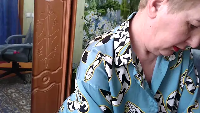 NicoleOlla online show from 27, 2, 2025