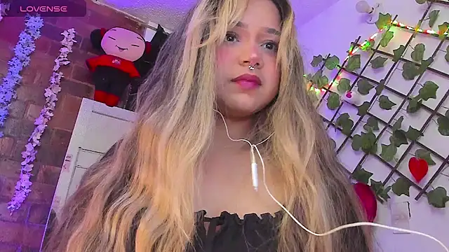 Snapshot of Pucaa_ chatting on 27, 2, 2025 Pucaa online show from 27, 2, 2025
