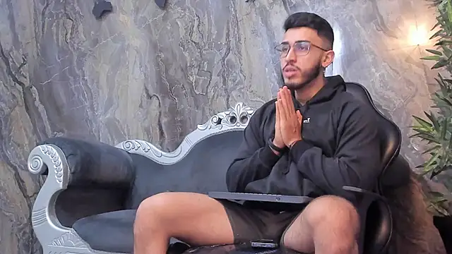 Liam Kleiin online show from 28, 2, 2025