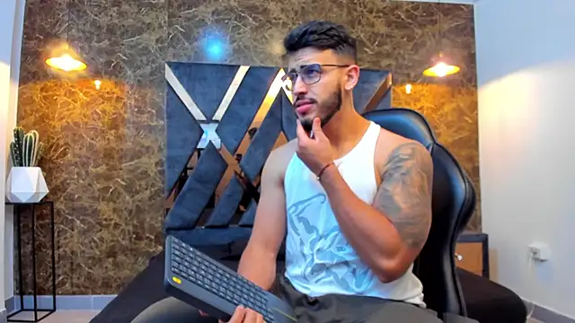 Liam Kleiin online show from 17, 9, 2025