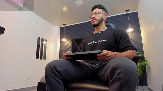 Liam Kleiin online show from 23, 10, 2025