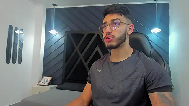 Liam Kleiin online show from 11, 11, 2025