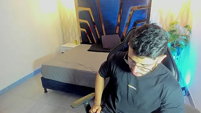 Liam Kleiin online show from 6, 3, 2026