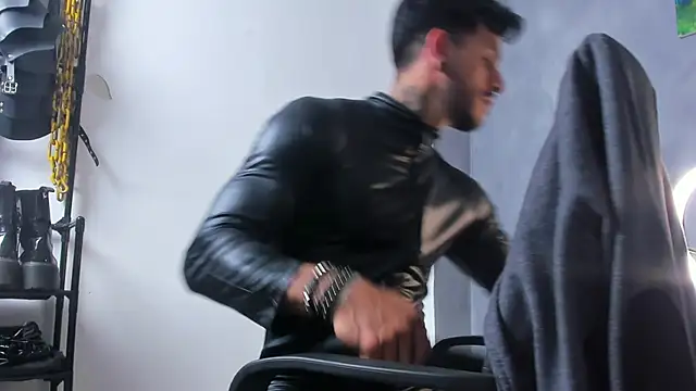 Snapshot of JuanBlade chatting on 11, 2, 2026 JuanBlade online show from 11, 2, 2026