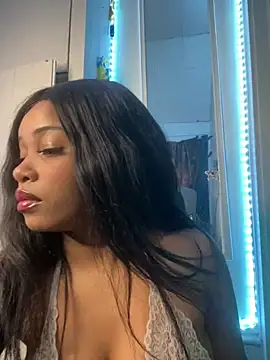 Snapshot of lovekaylaa chatting on 18, 2, 2025 lovekaylaa online show from 18, 2, 2025