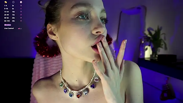 Snapshot of _LISA_BABYMETAL_ chatting on 26, 12, 2024 LISA BABYMETAL online show from 26, 12, 2024