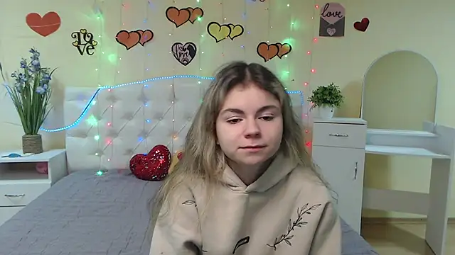 TinaRedly online show from 15, 2, 2025