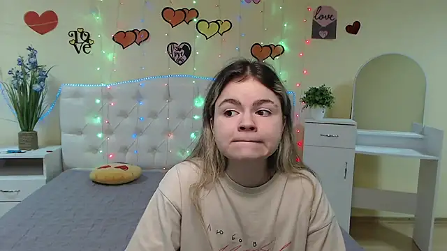 TinaRedly online show from 12, 3, 2025