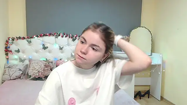 TinaRedly online show from 22, 2, 2026