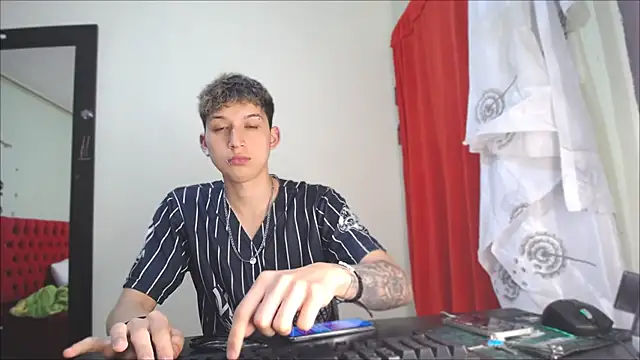 Snapshot of _Thomas_hot_ chatting on 19, 12, 2024 Thomas hot online show from 19, 12, 2024
