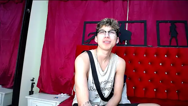Snapshot of _Thomas_hot_ chatting on 22, 2, 2025 Thomas hot online show from 22, 2, 2025
