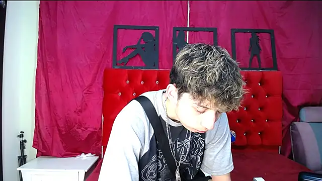 Snapshot of _Thomas_hot_ chatting on 23, 2, 2025 Thomas hot online show from 23, 2, 2025