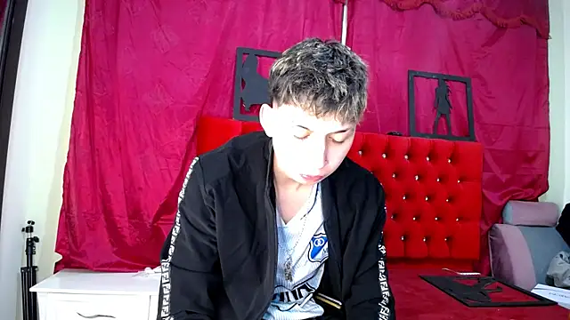 Snapshot of _Thomas_hot_ chatting on 7, 3, 2025 Thomas hot online show from 7, 3, 2025
