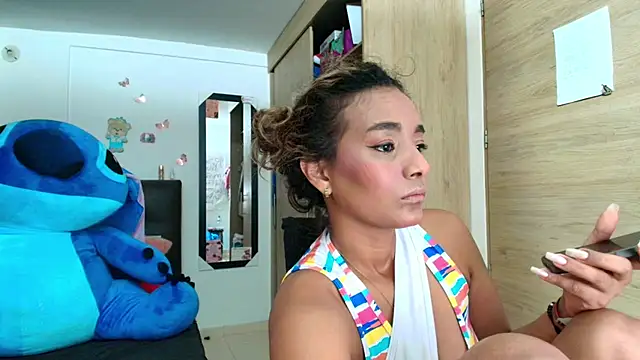 megan collins96 online show from 18, 4, 2026